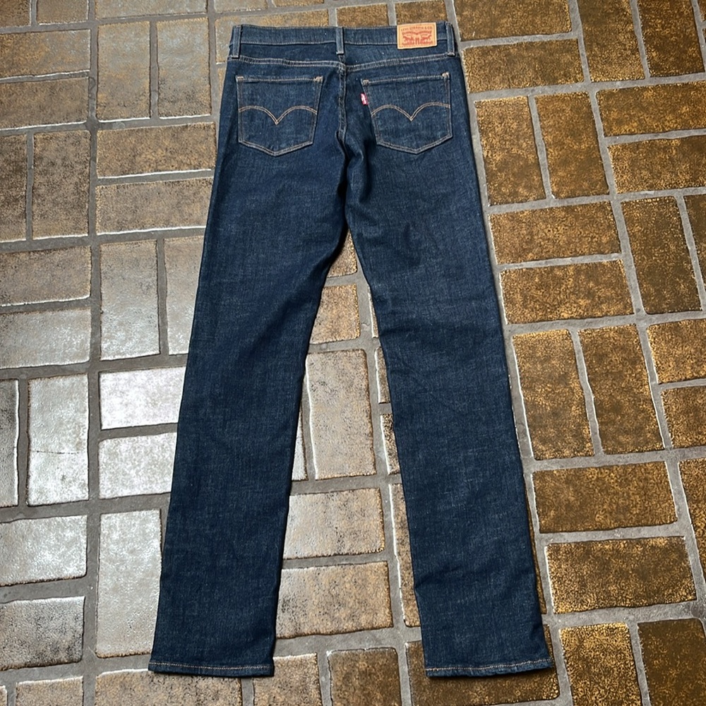 Levi’s Mid-Rise 312 Shaping Slim Leg Jean - Picture 3 of 15